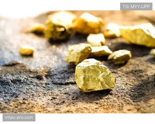 侯志慧家里是不是藏了金矿？光穿的就比我工资高一辈子！